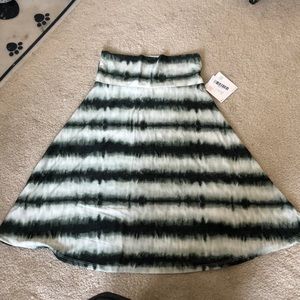 NWT LuLaRoe Azure Black/Gray/Green Tie Dye Small
